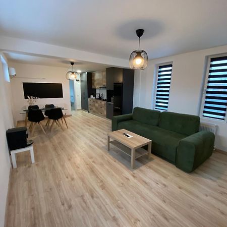 Ttt House Piteşti Buitenkant foto